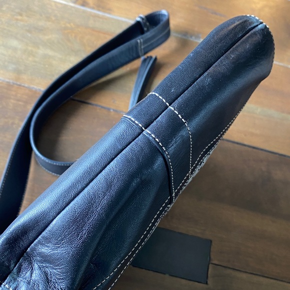 COACH Signature F065 Crossbody Purse - Picture 4 of 7